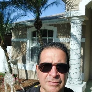 Meet your Posher, Manuel de jesús